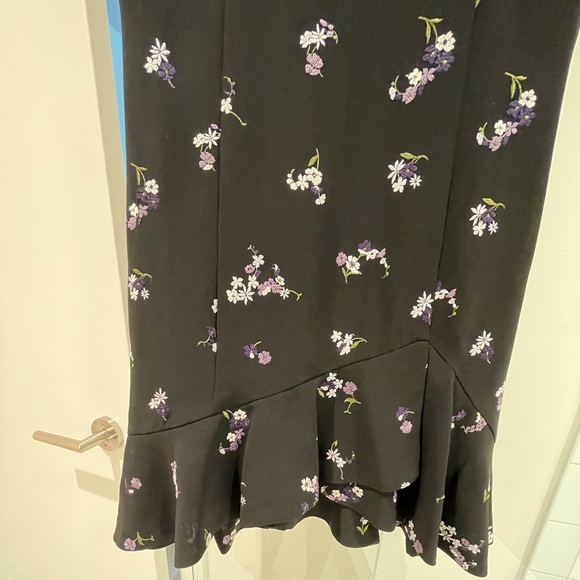 Floral Embroidered Crepe Flounce Dress - Picture 6 of 6